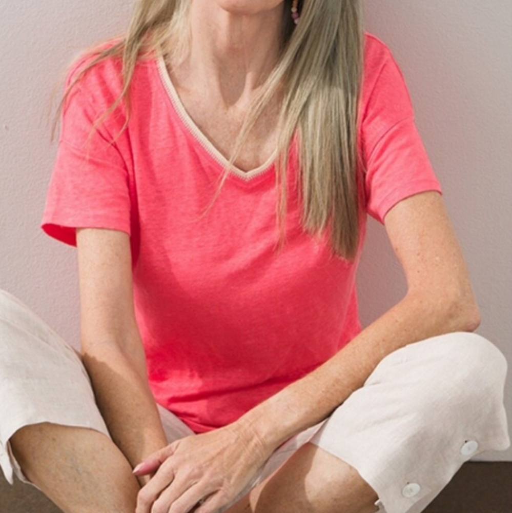 Chico's Coral Short Sleeve V-Neck Tee